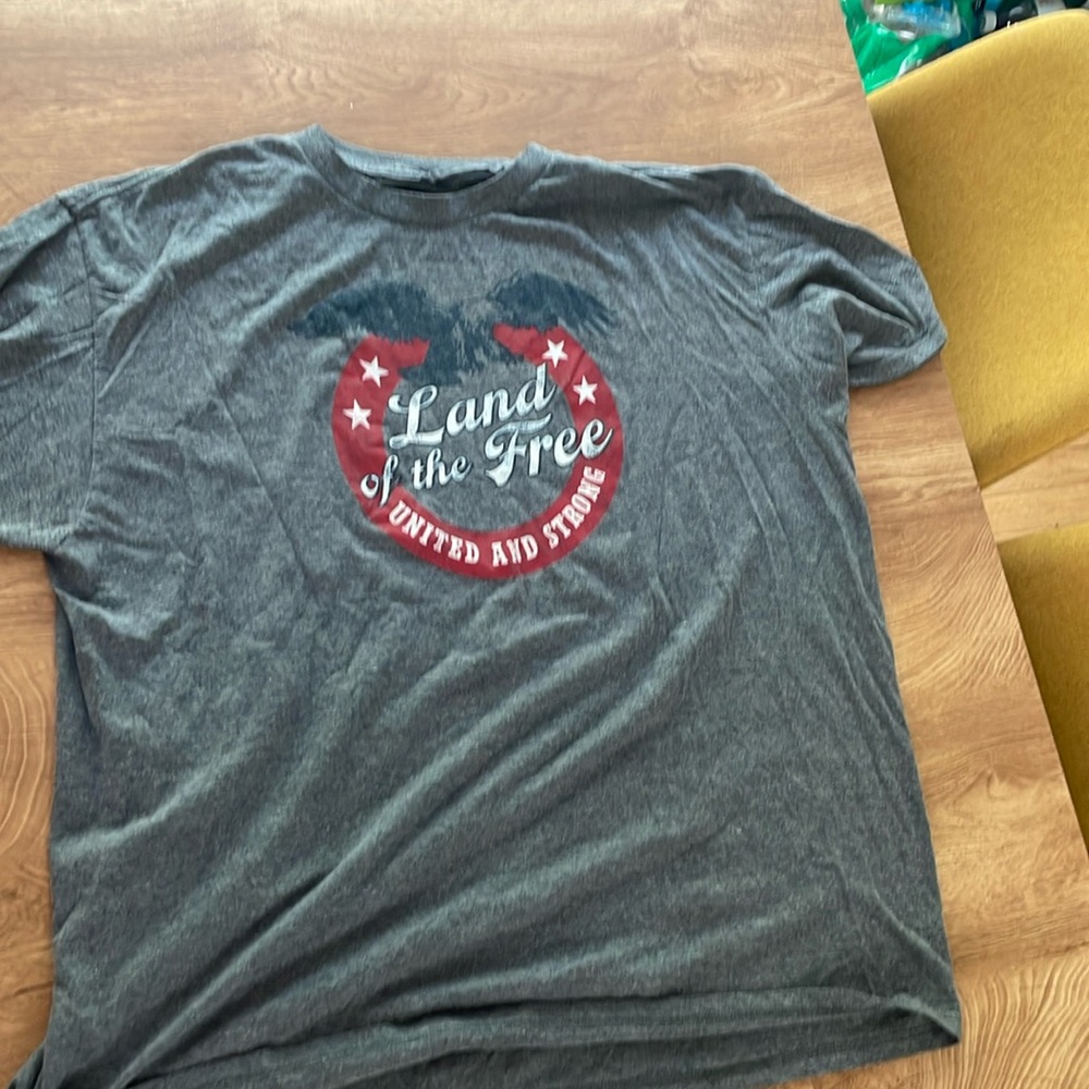 MENS graphic tee